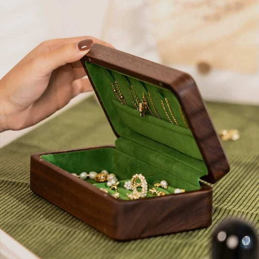 Redwyuo Ayla Walnut Jewelry Box